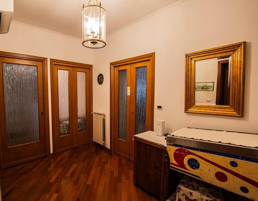 Dimora Al Colosseo, 2 Bedrooms Rome Buitenkant foto